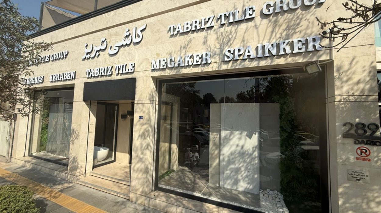 کاشی تبریز
